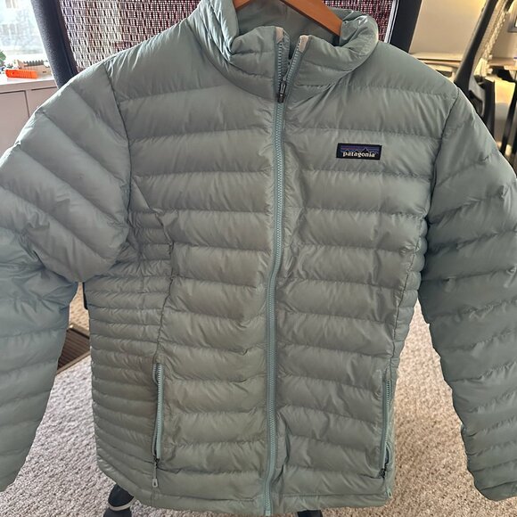 Patagonia Women's Down Sweater Puffer Jacket